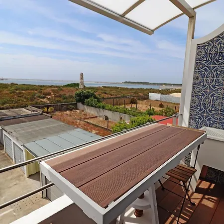Ocean View With Free Parking Apartment